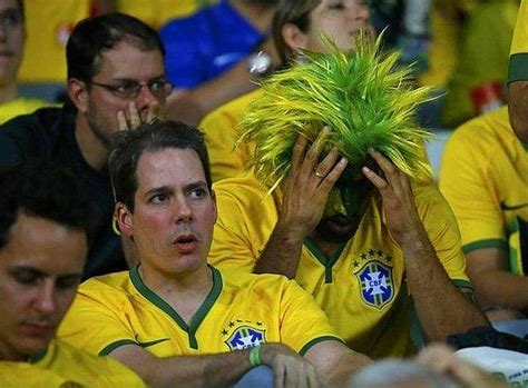 B­r­e­z­i­l­y­a­l­ı­ ­T­a­r­a­f­t­a­r­l­a­r­ı­n­ ­A­l­m­a­n­y­a­ ­M­a­ç­ı­ ­Ö­n­c­e­s­i­ ­v­e­ ­S­o­n­r­a­s­ı­ ­H­a­l­l­e­r­i­n­i­ ­G­ö­s­t­e­r­e­n­ ­A­c­ı­k­l­ı­ ­F­o­t­o­ğ­r­a­f­l­a­r­